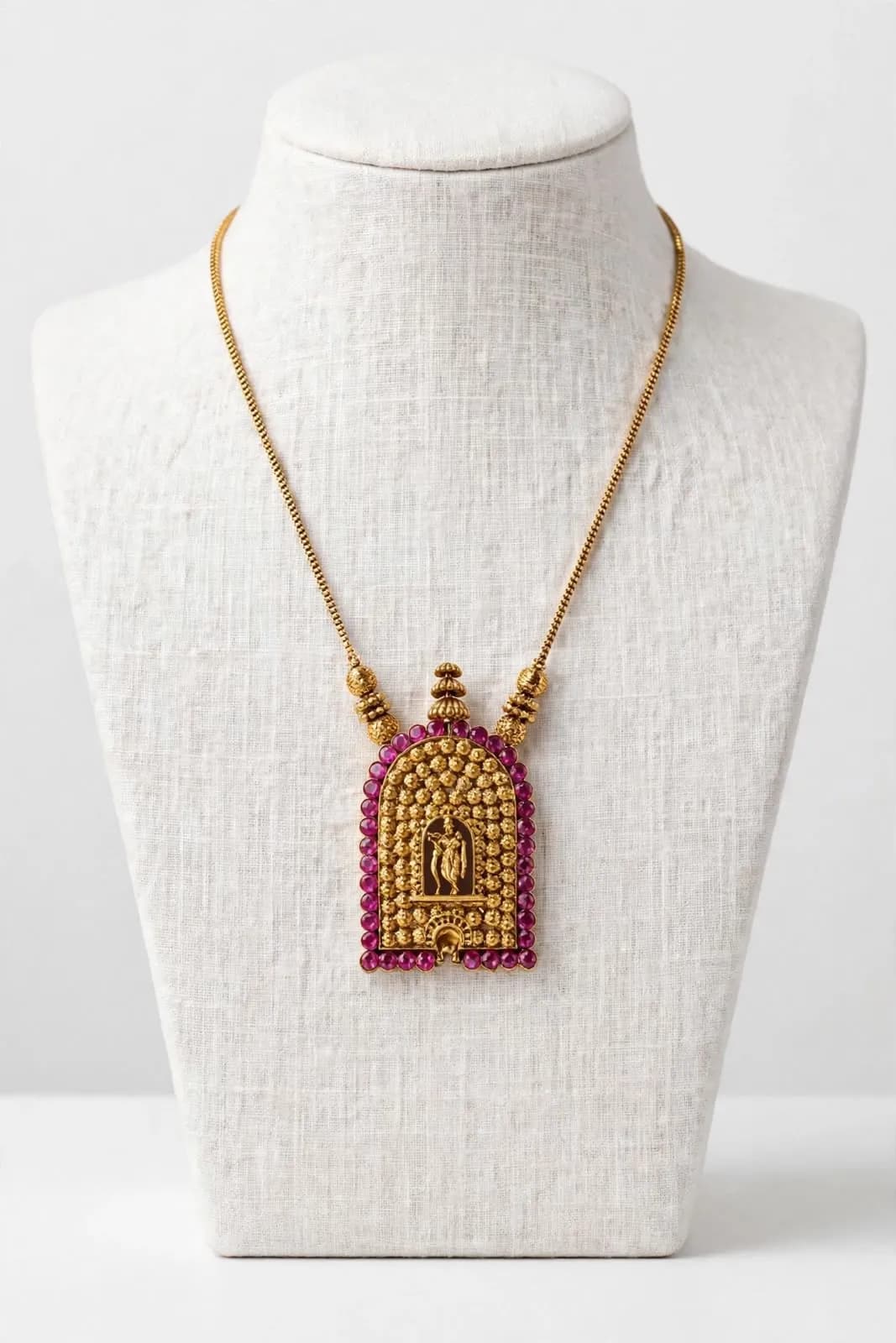 Temple Pendant Chain