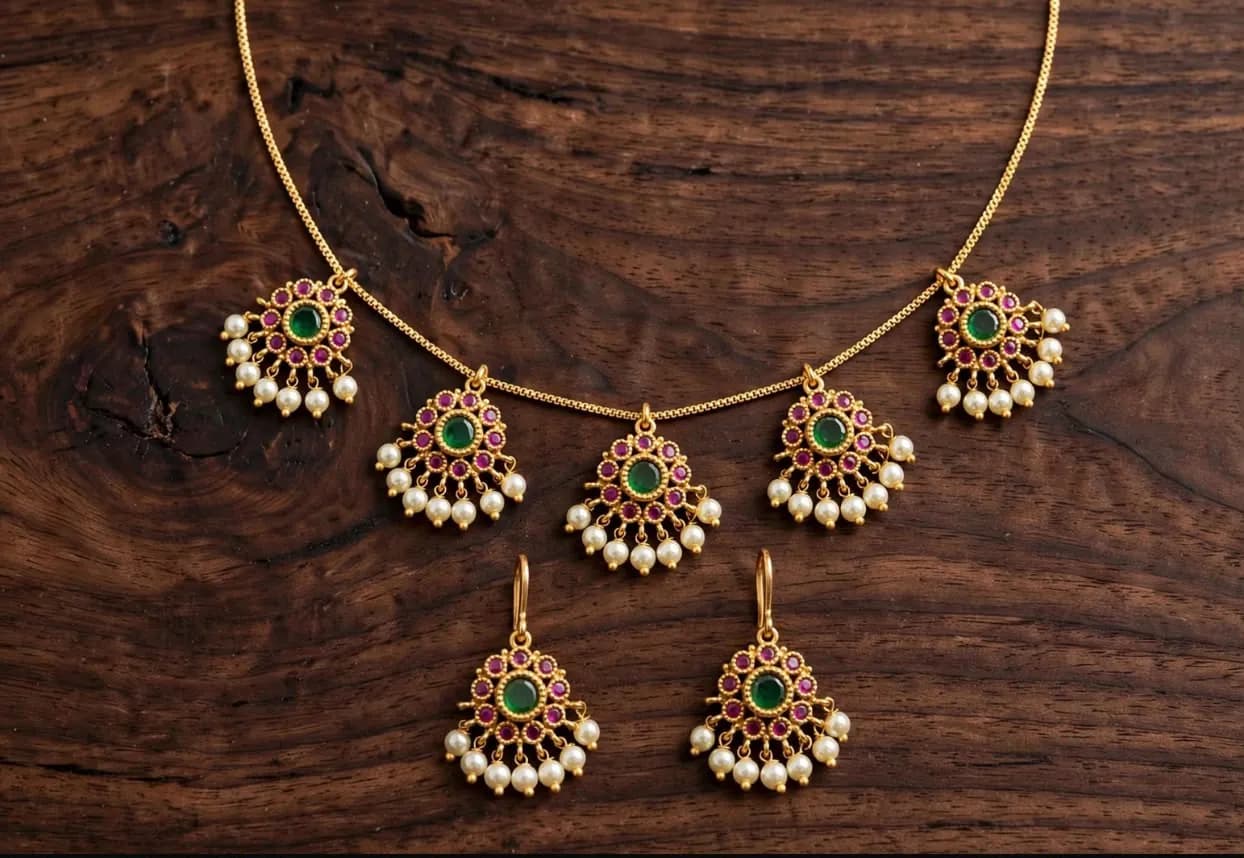 5 Pendant Kemp Attigai Necklace Set