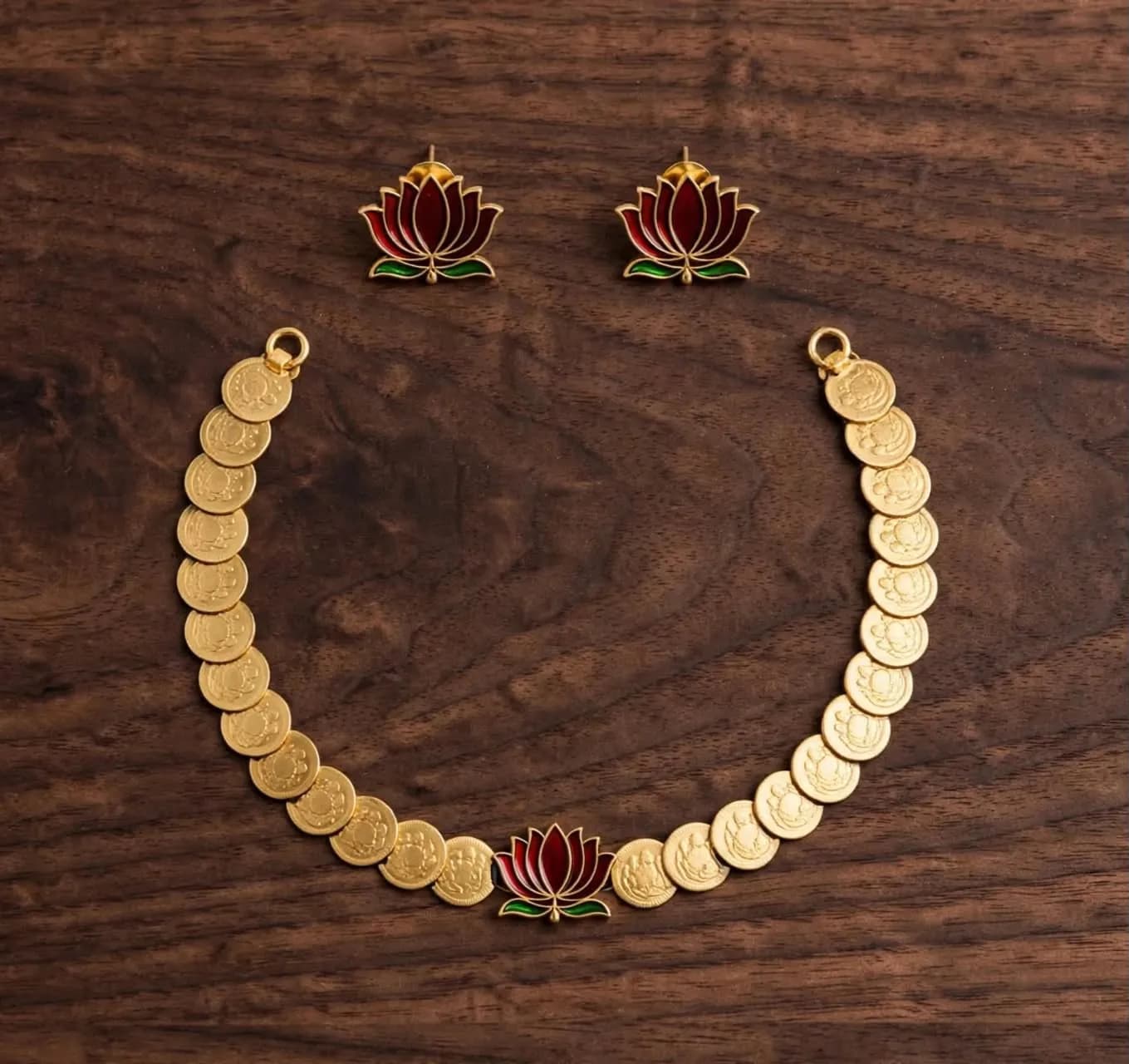 Lotus Choker