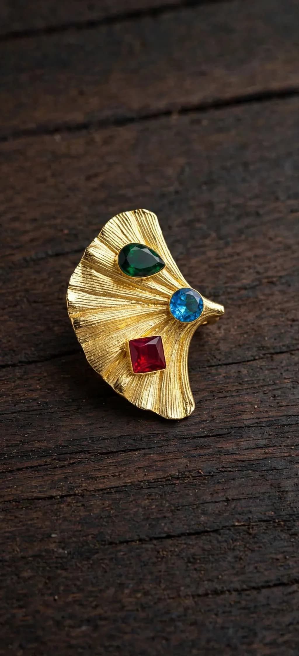 Tri-Gem Leaf Statement Ring