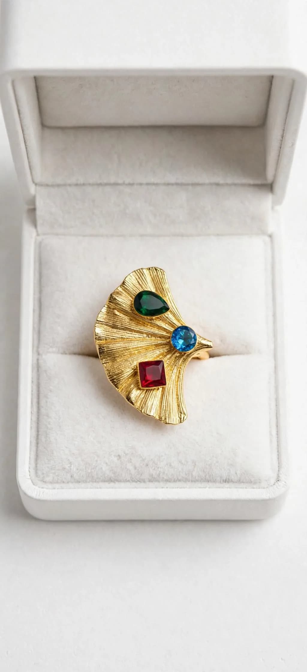 Tri-Gem Leaf Statement Ring