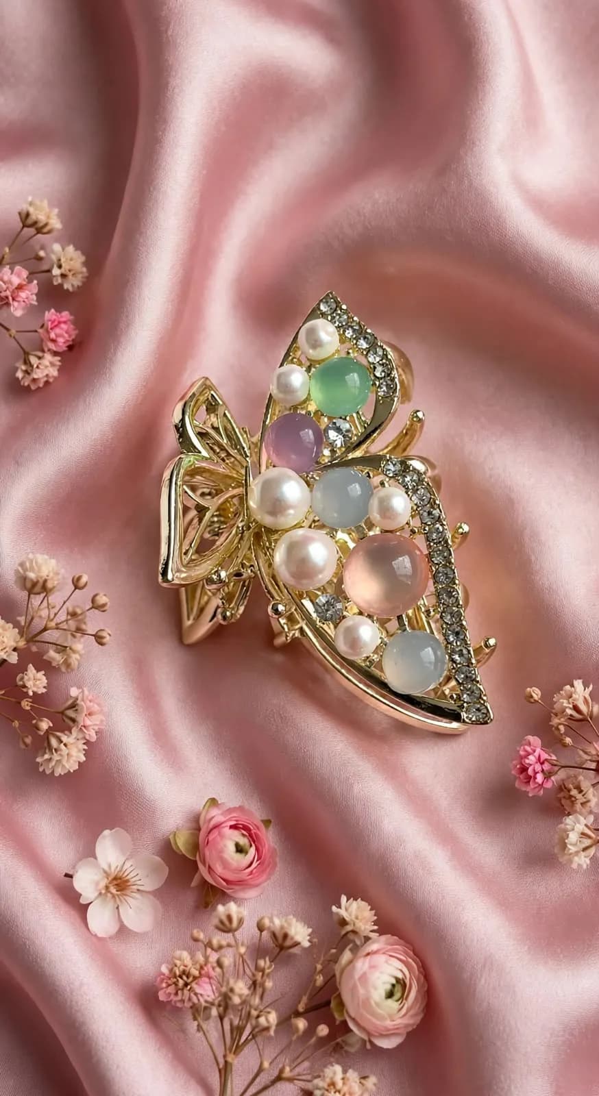 Butterfly clutcher